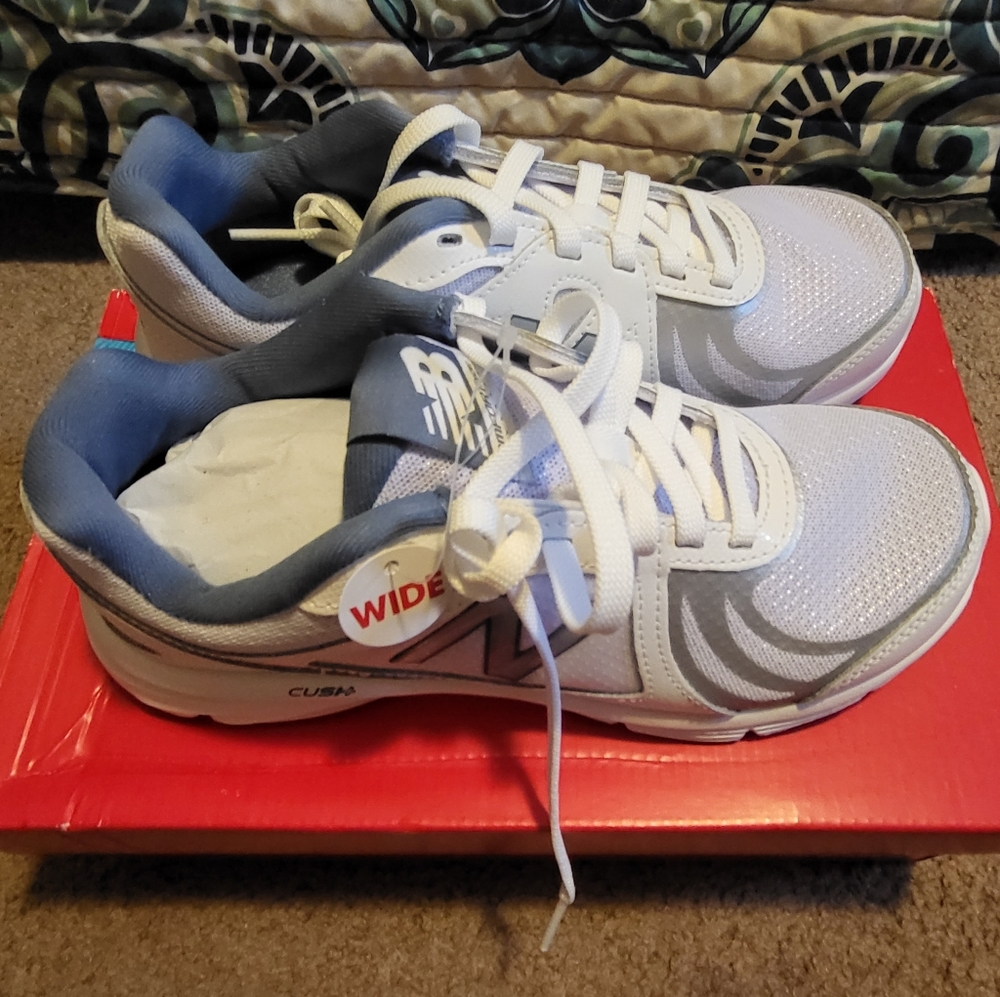 NEVER WORN New Balance 496v3 Cush Sneakers Size 6 1/2 D